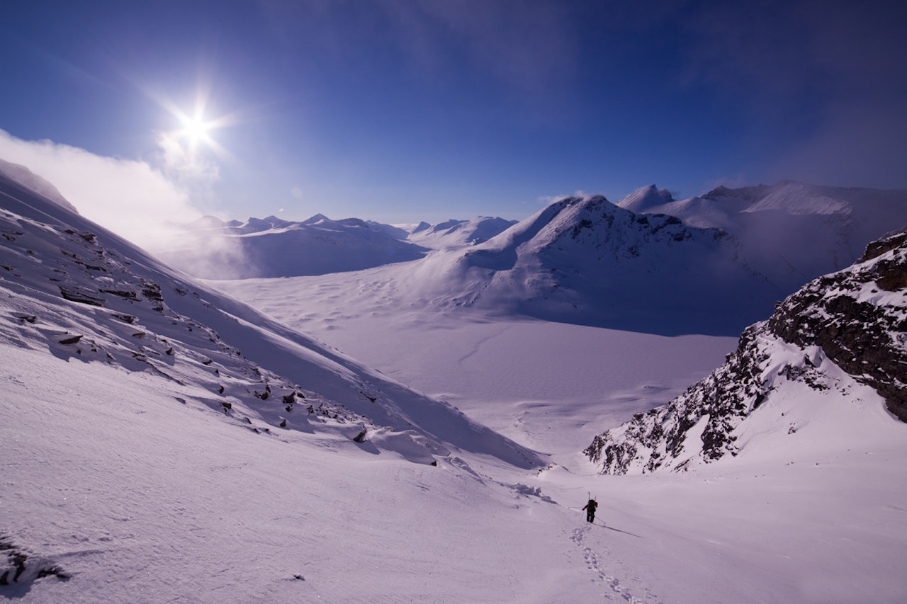 10 DAGER I SAREK: Kjetil Ydstebø og Erlend Haugland brukte påsken i Sarek nasjonalpark i Sverige, og sikra seg en 10 dager lang drømmetur. Foto: Kjetil Ydstebø 10 DAGER I SAREK: Kjetil Ydstebø og Erlend Haugland brukte påsken i Sarek nasjonalpark i Sverige, og sikra seg en 10 dager lang drømmetur. Foto: Kjetil Ydstebø