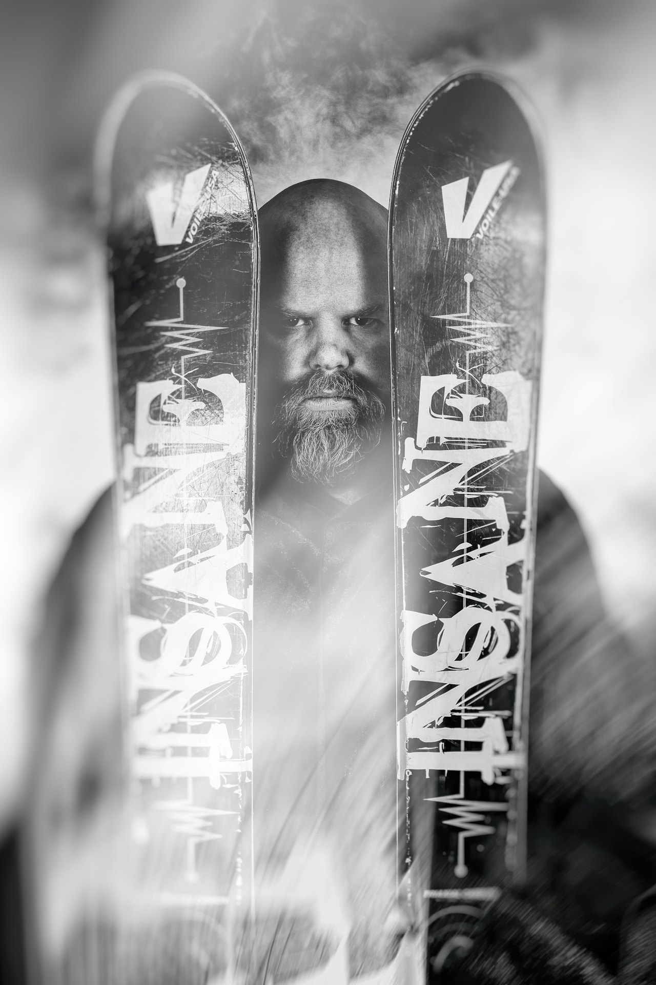 All skikjørings mor, Telemark, er ikke død. Det mener denne mannen, Fredrik Sigurdh. Og randonné er forresten kjedelig. Kjør debatt! Foto: Geir Jartveit All skikjørings mor, Telemark, er ikke død. Det mener denne mannen, Fredrik Sigurdh. Og randonné er forresten kjedelig. Kjør debatt! Foto: Geir Jartveit