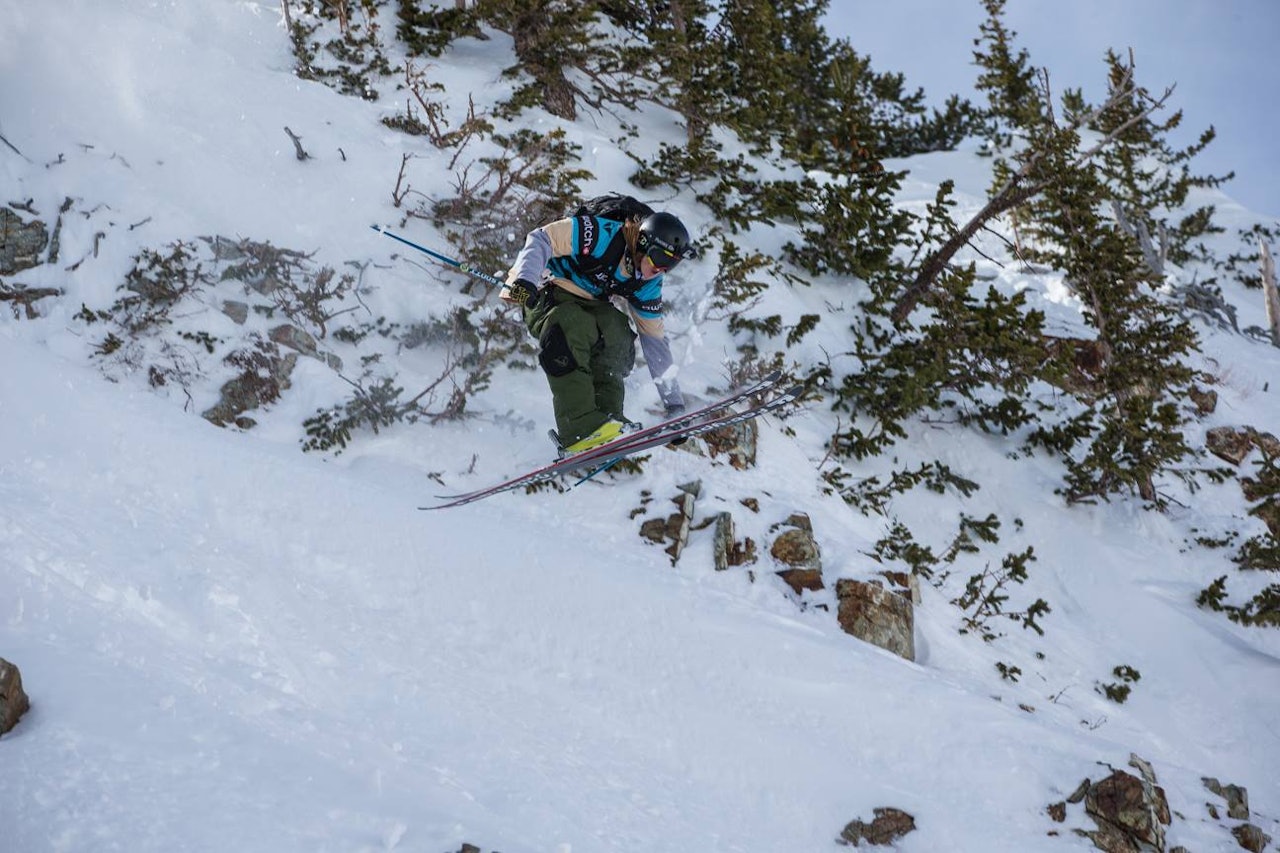 KORREKT PLASSERING: Til tross for en 540 klarte ikke Patrick Baskins å få noen god plassering i Snowbird. Sannsynligvis på grunn av blant annet Kongsbergknekk (bildet) og at han var nedi med hånda flere ganger. Foto: FWT KORREKT PLASSERING: Til tross for en 540 klarte ikke Patrick Baskins å få noen god plassering i Snowbird. Sannsynligvis på grunn av blant annet Kongsbergknekk (bildet) og at han var nedi med hånda flere ganger. Foto: FWT