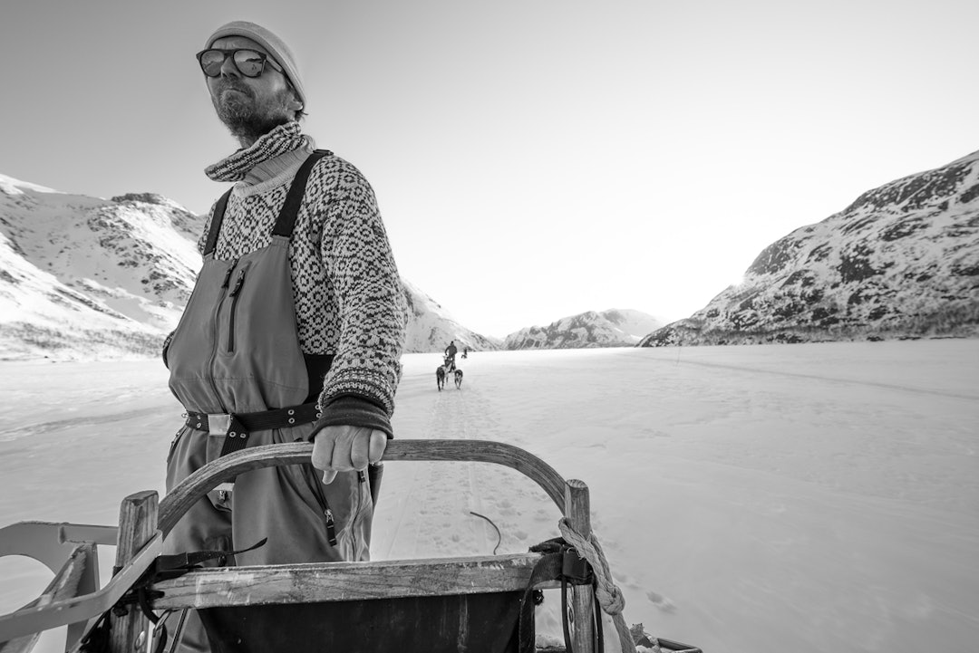 SKYSSKAR: Øyvind Jakobsens mål er å gjøre vanskelig tilgjengelige toppturfjell lettere å nå ved hjelp av hundespann. Foto: Johan Wildhagen Jotunheimen topptur