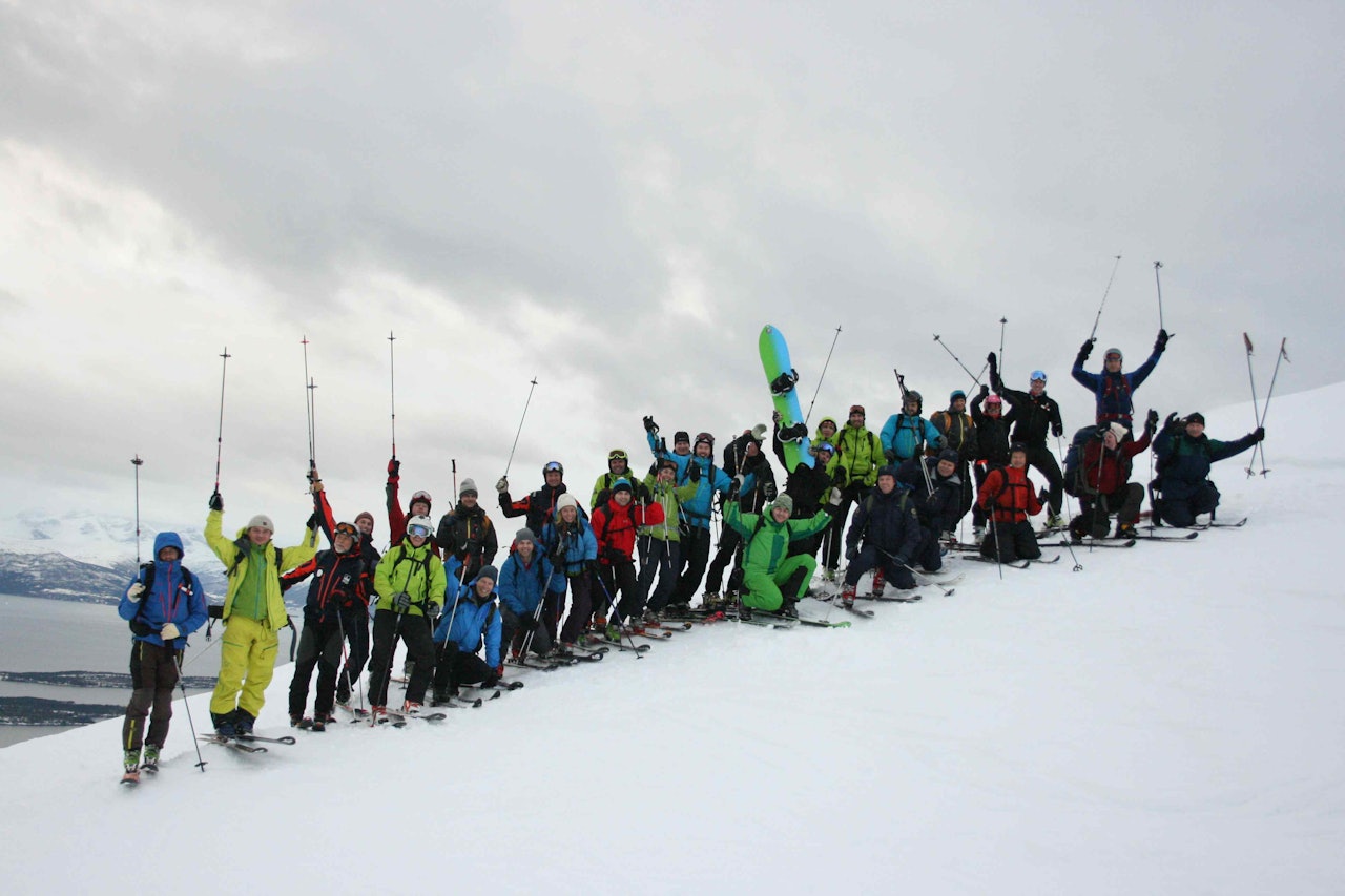 KLARE: Skredobservatører på kurs i skisenteret Tusten i Molde sist vinter. Foto: Erik Due/NVE
