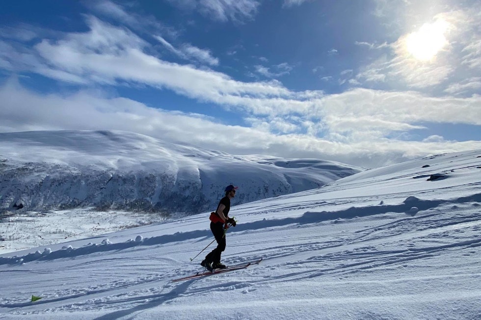 SPEKTAKULÆRT: Utsikten var det lite å utsette på under lørdagens Tromsø Everesting i regi av Tromsø Randoneeklubb. Eventen ble avholdt i Tromsø Alpinpark. Foto: Frank Holen tromsø everesting