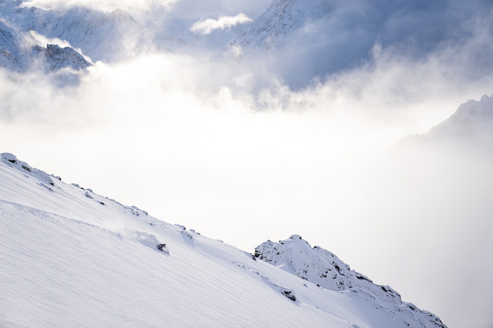 DRØMMEFØRE: Sondre nyter nedturen. Foto: Martin Andersen kjostind Lyngen topptur