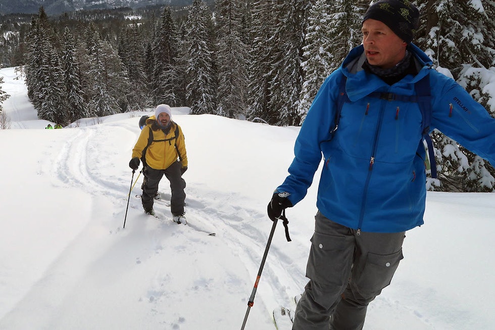 TOPPTUR: Flere gikk topptur i Vassfjellet da heisene ble stengt i den første smittebølgen. Foto: Bård Smestad Vassfjellet