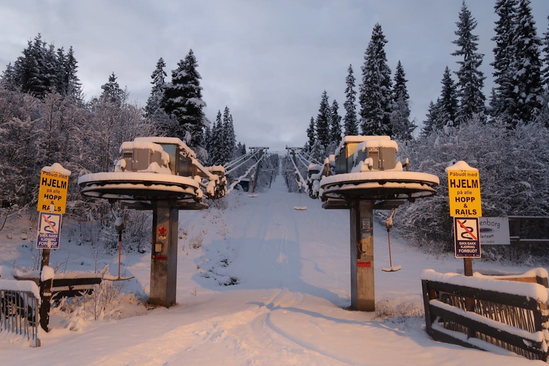 Dobbelheisen er planlagt erstattet med stolheis i fremtiden. Foto: Bård Smestad Vassfjellet vinterpark vassfjellet skisenter klæbu Trondheim alpint snowboard fri flyt guide snowboard ski freeride