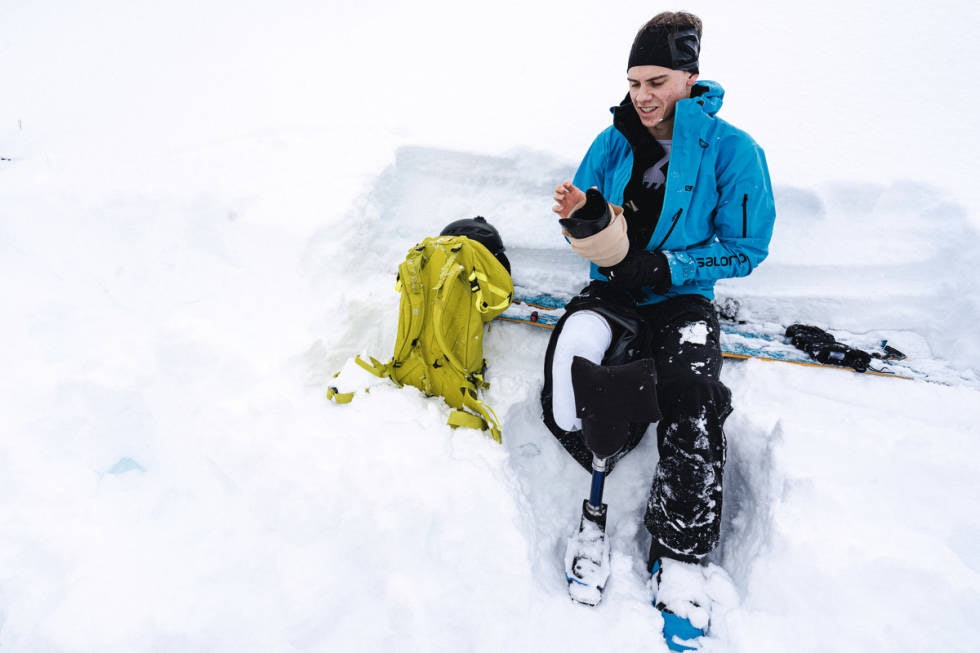 STRAKS KLAR: Mens andre tar av feller mellom opp- og nedturen, må Rørstad skifte protese. STRAKS KLAR: Mens andre tar av feller mellom opp- og nedturen, må Rørstad skifte protese.