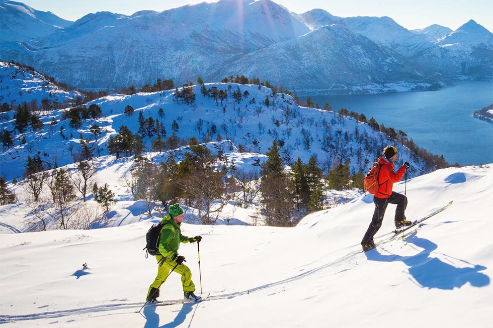 ENKLE TURER: Sunnmøre har mange enkle og fine toppturer. Her er Rotsethornet i Volda. Foto: Håvard Myklebust Sunnmøre topptur