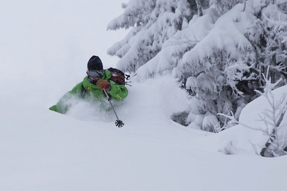 ALENE: Som mange mindre skisentre er Stavadalen stengt på hverdager utenom høytider og skolens ferier. Da ligger snøen urørt. Foto: Hans Petter Hval Henning Reinton