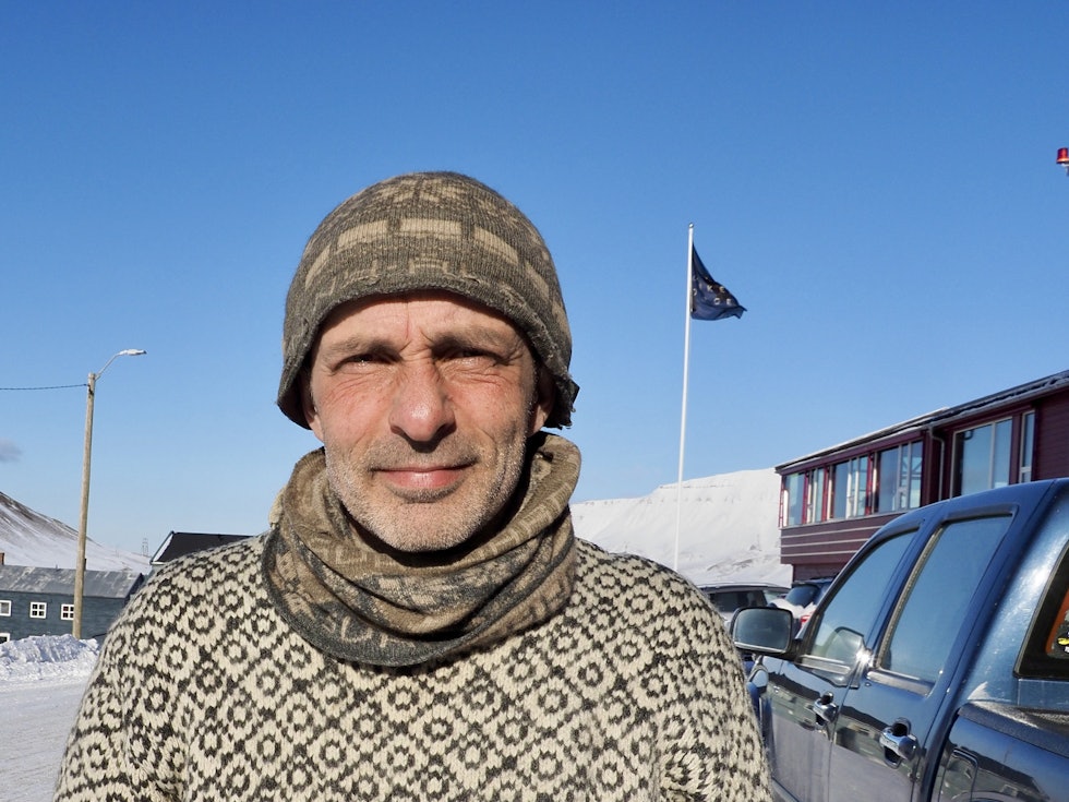 BODD I LONGYEARBYEN I 27 ÅR: Stefano Poli er en av få mennesker som virkelig har bodd en stund på Svalbard. Foto: Lisa Kvålshaugen Bjærum P1011397