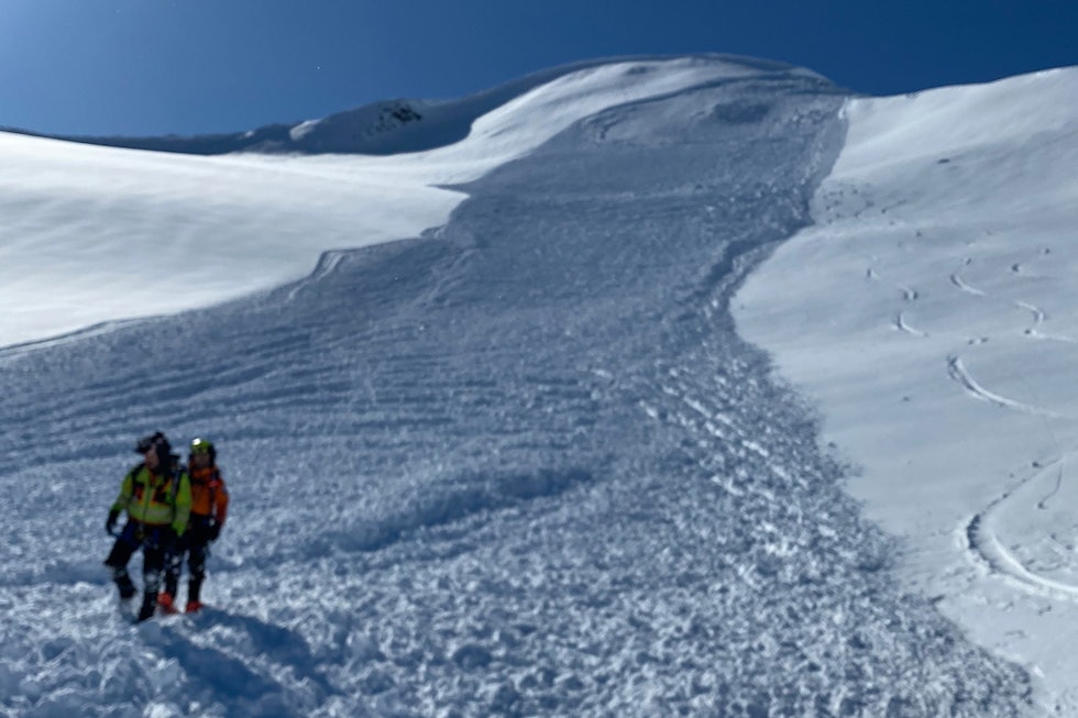 FRA UNDERSIDEN: Snøskredet sett fra undersiden. Foto: Helene H. Sæterdal/Norske Redningshunder Snøskred Stardalen