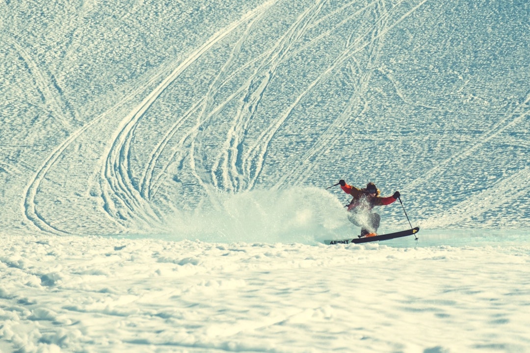 VANNSKI: Stinius Skjøtskift fikk lagt inn en liten session på vannskia på Stryn Sommerski før sesongen takket for seg. Foto: Bård Gundersen Stinius Skjøtskift vannski Stryn sommerski