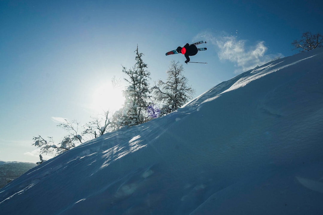 Frikjøring med stil er hovedaktiviteten i Sogndal. Foto: Christian Nerdrum freeride sogndal heggis heggemyrane