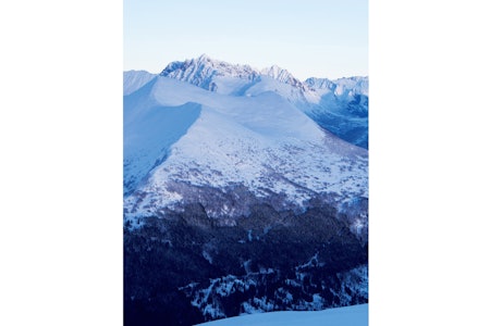 Grøthornet til venstre, Sandhornet bak og Rebbestadhornet til høgre. Foto: Håvard Myklebust Grøthornet til venstre, Sandhornet bak og Rebbestadhornet til høgre. Foto: Håvard Myklebust