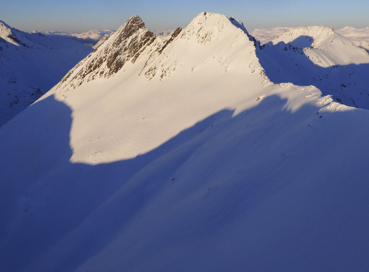 Løbergdalstindan 969 moh fra Toppturer rundt Harstad Løbergdalstindan 969 moh fra Toppturer rundt Harstad