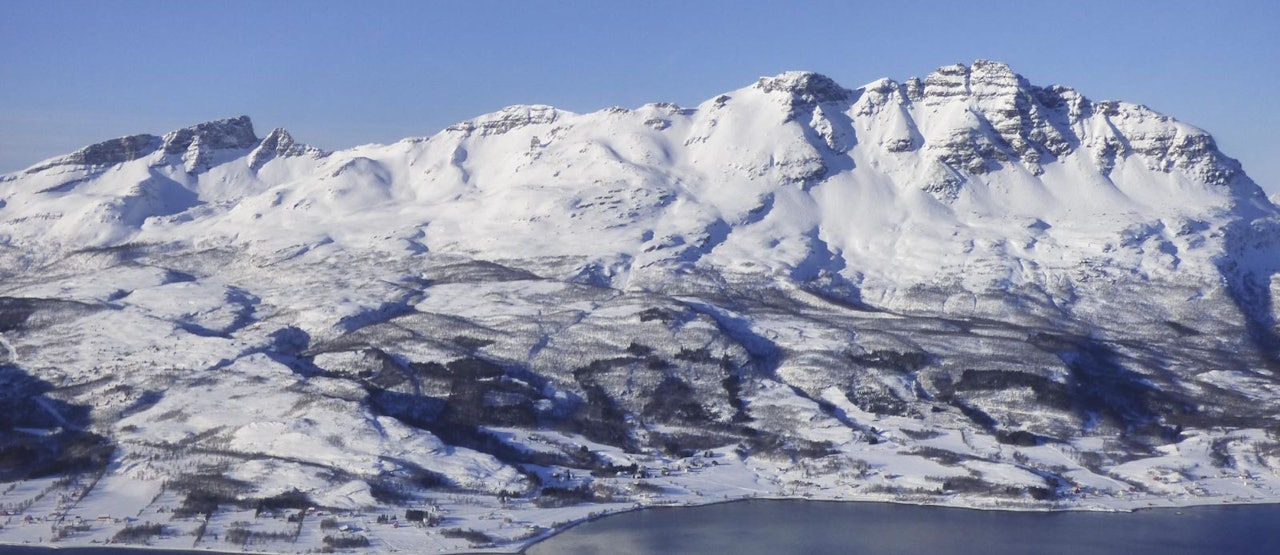 Stortinden 1021 moh fra Toppturer rundt Harstad Stortinden 1021 moh fra Toppturer rundt Harstad