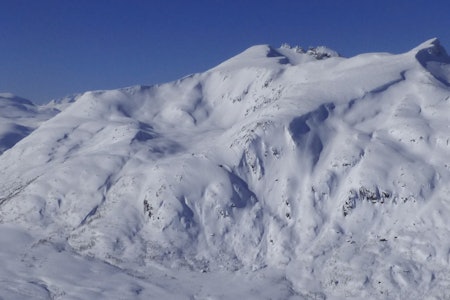 Jakobstinden 975 moh fra Toppturer rundt Harstad