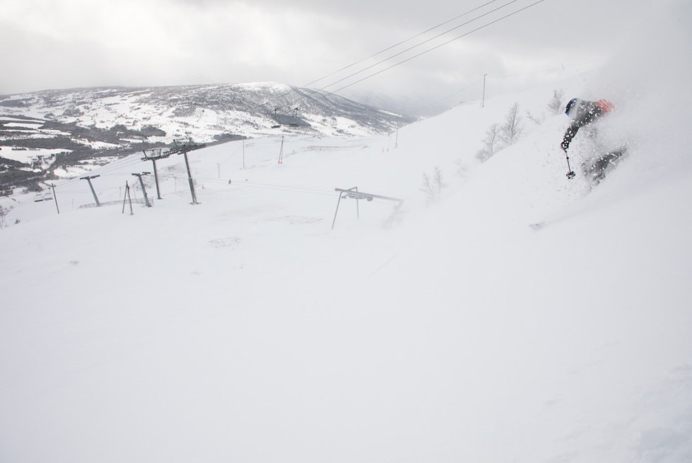 PUDDER: Ole-Jørgen har sansen for deilig snø og stengt heis. Foto: Tore Meirik oppdal topptur korona ski