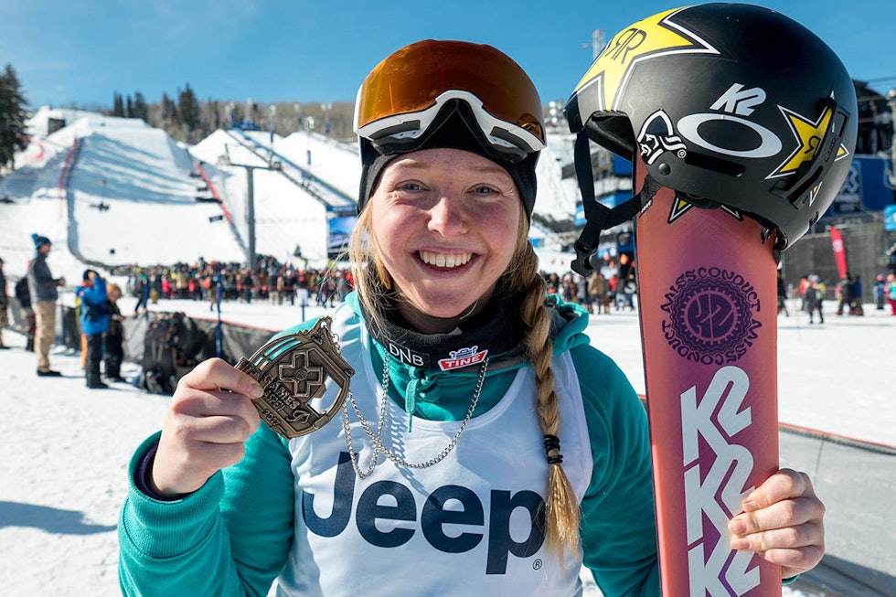 MEDALJEFANGST: Det har blitt syv medaljer i X Games for Johanne Killi. Foto: Nor Freeski Johanne Killi
