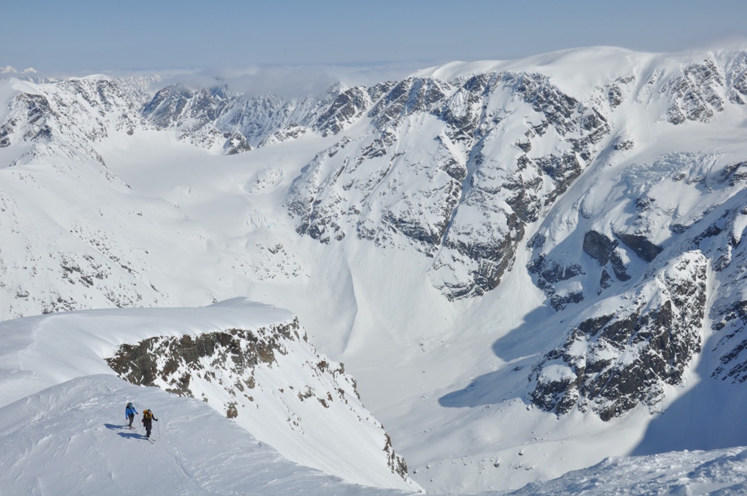 LANG DAGS FERD: Hele Jiekkevarri-traversen
tar 12-16 timer. Det er det verdt. Foto: Espen Nordahl Jiekkevarri-traversen