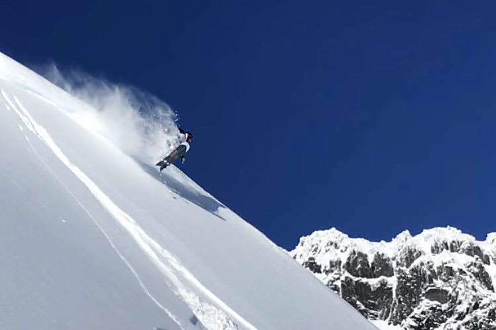 FINGEREN: Nedkjøring var også fin for kameratgjengen. Foto: Jonas Viddal Nedkjøring fra Fingeren