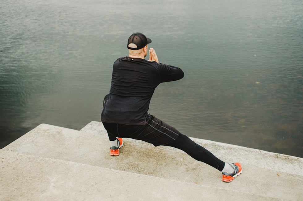 Sideveis utfall gir deg god kontroll på muskulaturen og posjoneringen av krefter som legges i øvelsen. Bilde: Christian Nerdrum