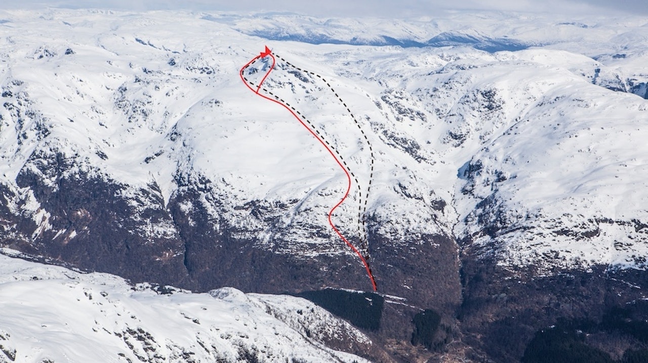 Skrott fotografert fra sør. Foto: Espen Schive/Toppturer i Norge Skrott Topptur Bergen