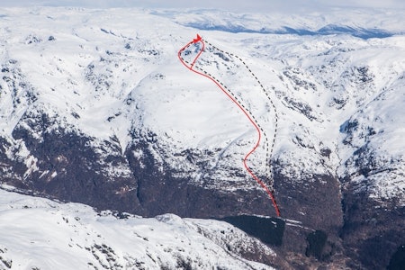 Skrott fotografert fra sør. Foto: Espen Schive/Toppturer i Norge Skrott Topptur Bergen