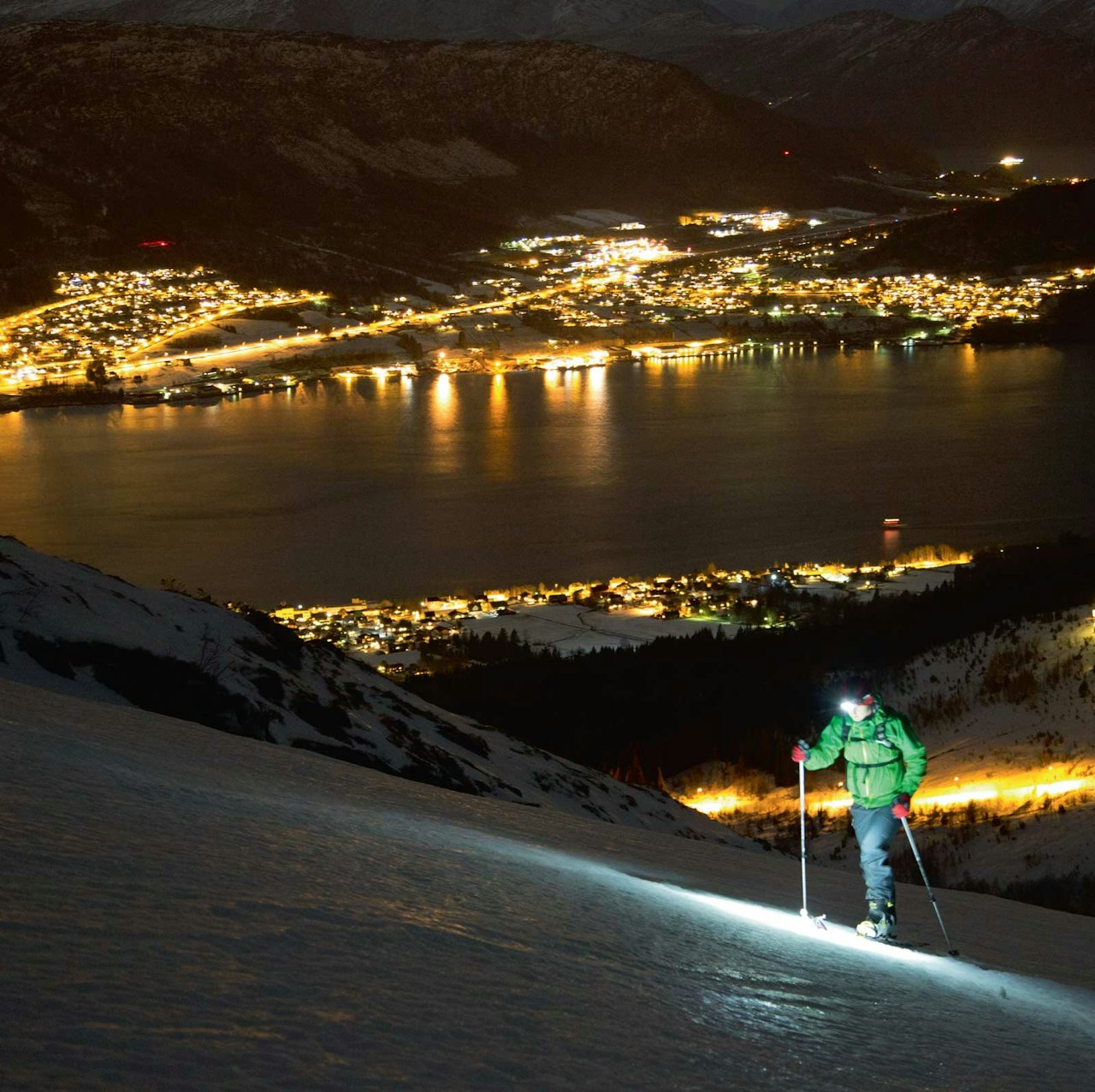 Klassisk hovudlykttur til det sentrumsnære Vallahornet. Foto: Håvard Myklebust Klassisk hovudlykttur til det sentrumsnære Vallahornet. Foto: Håvard Myklebust
