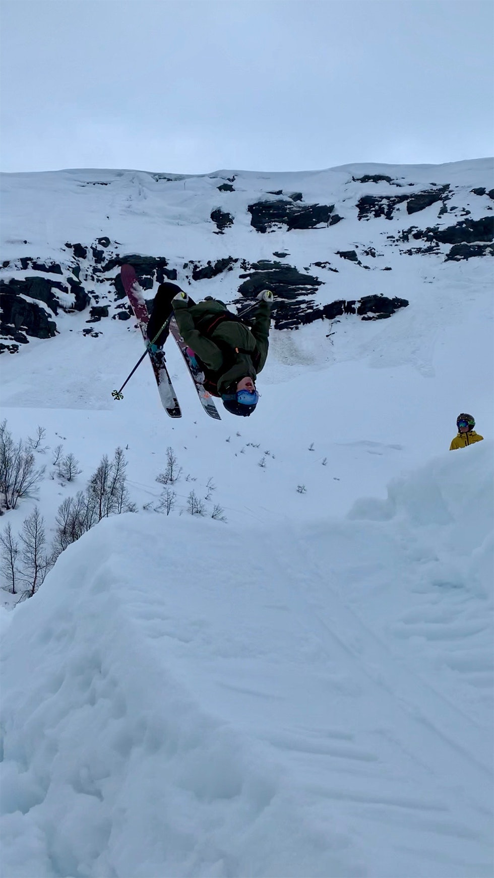 INGEN BACKFLIP: Sanna Sollien er glad i gjøre backflip, men de må hun la ligge i konkurransen. Der tror hun man må ta 360 for å vinne. Foto: Privat Sanna Sollien