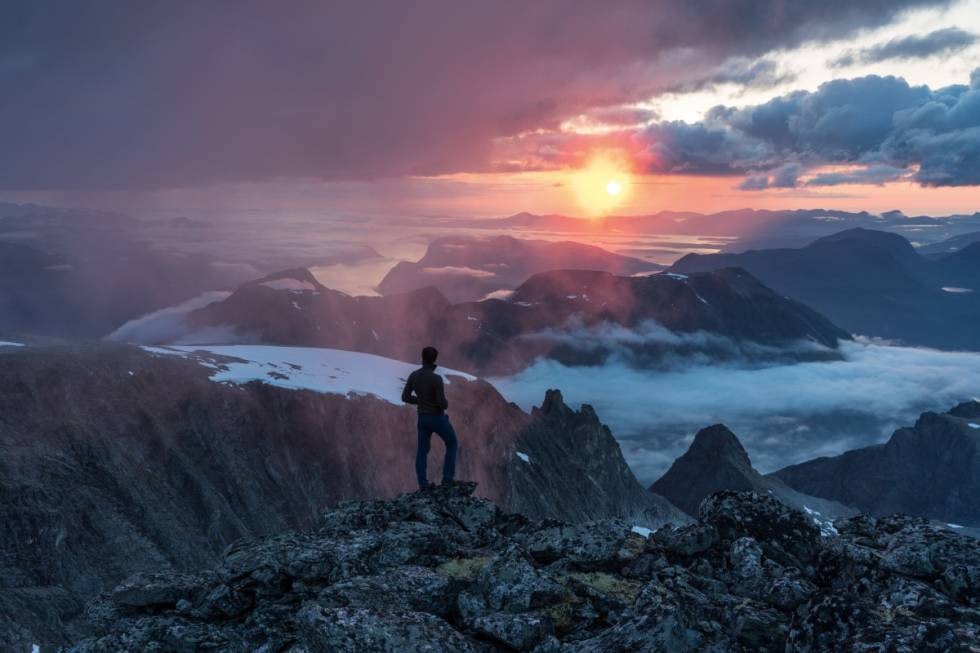 UTFLYTTET: – Hvordan det er å være sunnmøring i Molde? Jeg må si at jeg søkte meg hit fordi jeg visste det var store fjell her. Sånn som jeg bor nå, har jeg tilgang til både romsdalsfjella og sunnmørsfjella. Det synes jeg egentlig er perfekt, sier Aklestad.