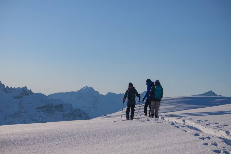 FELLER: En kort felletur mot den siste nedkjøringen for dagen. Foto: Magnus Utkilen FELLER: En kort felletur mot den siste nedkjøringen for dagen. Foto: Magnus Utkilen