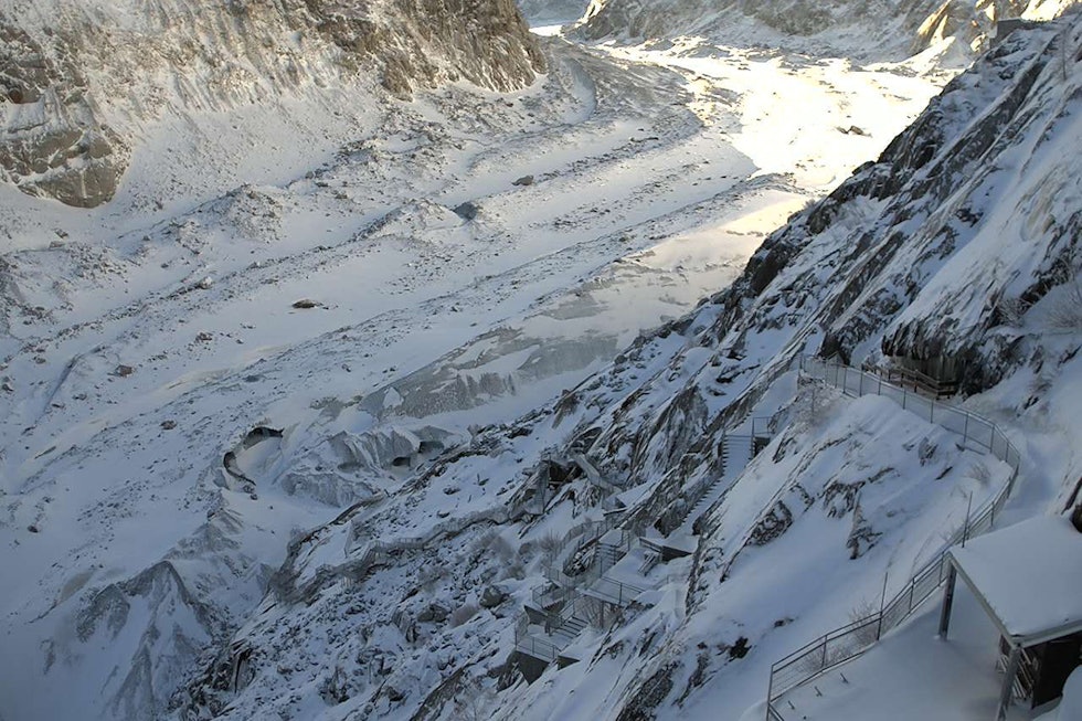 MER DE GLACE: Mer de Glace-massivet i Chamonix vil bli en halv mil kortere innen 2050, sier Halvor Dannevig. Bildet hentet fra i dag. Foto: Chamonix webcam Mer de Glace Chamonix