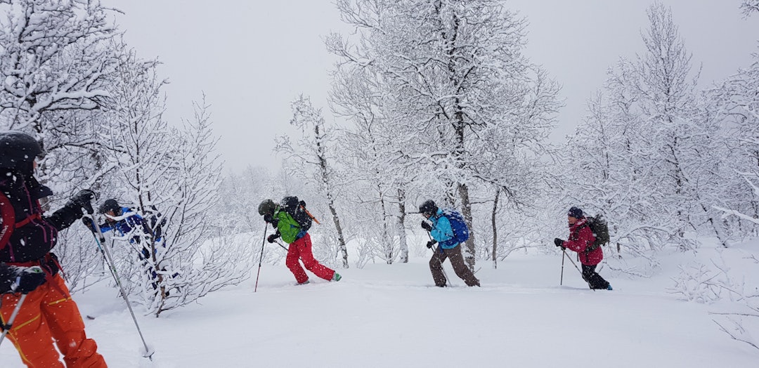 ETTERLENGTET: Selv om forholdene har vært gode i vinter, kom snøen betimelig i Romsdalen. Foto: Ragni Klokkerstuen Odéen Flere i fjellet