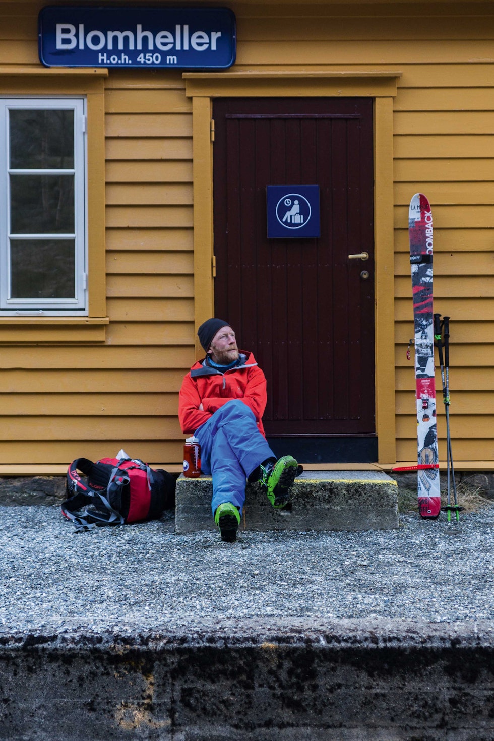 KJENTMANN: Tindevegleder, frikjørere og Himalaya-klatrer Jørgen Aamot, Blomheller stasjon, dalstasjon for skiheisen Flåmsbana. Foto: Bård Basberg
