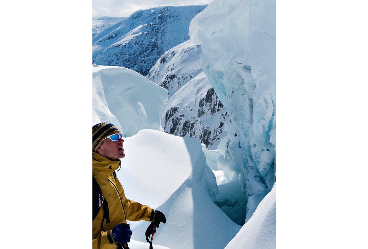Tuftebreen i vintersnø - i taulag. Foto: Bjørnar Bjørhusdal. / Toppturar i Sogn. Tuftebreen i vintersnø - i taulag. Foto: Bjørnar Bjørhusdal. / Toppturar i Sogn.