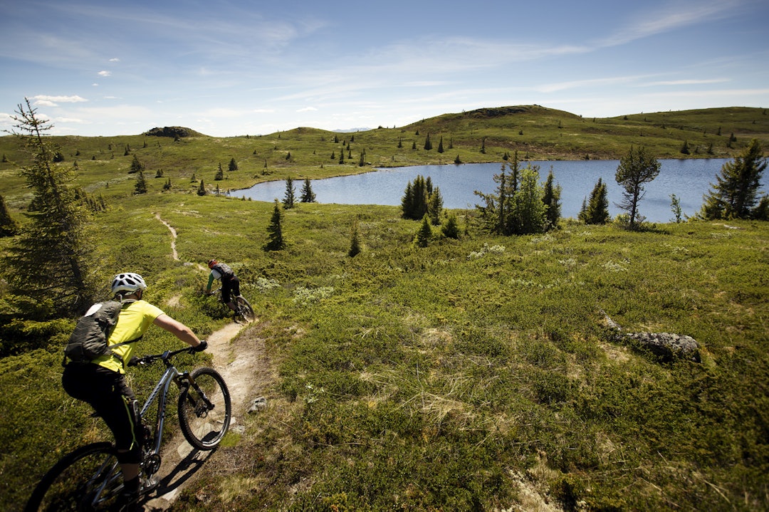 POSTKORT: Frank Jonny Brenno og Ove Grøndal storkoser seg på flytstier av ypperste kvalitet. POSTKORT: Frank Jonny Brenno og Ove Grøndal storkoser seg på flytstier av ypperste kvalitet.