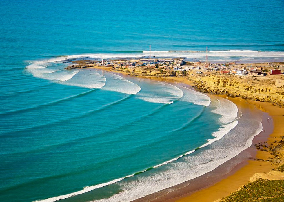 Mange av Afrikas lengste bølger ligger i Marokko og blant de lengte er Imsouane. Bilde: Christian Nerdrum