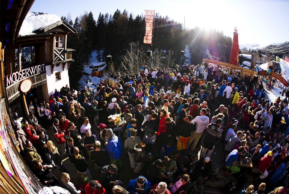 APRÈS-SKI: Mooserwirt = afterski. Når du er ferdig her kan du stikke på Taps eller Krazy Kanguruh. Foto: Mattias Fredriksson APRÈS-SKI: Mooserwirt = afterski. Når du er ferdig her kan du stikke på Taps eller Krazy Kanguruh. Foto: Mattias Fredriksson