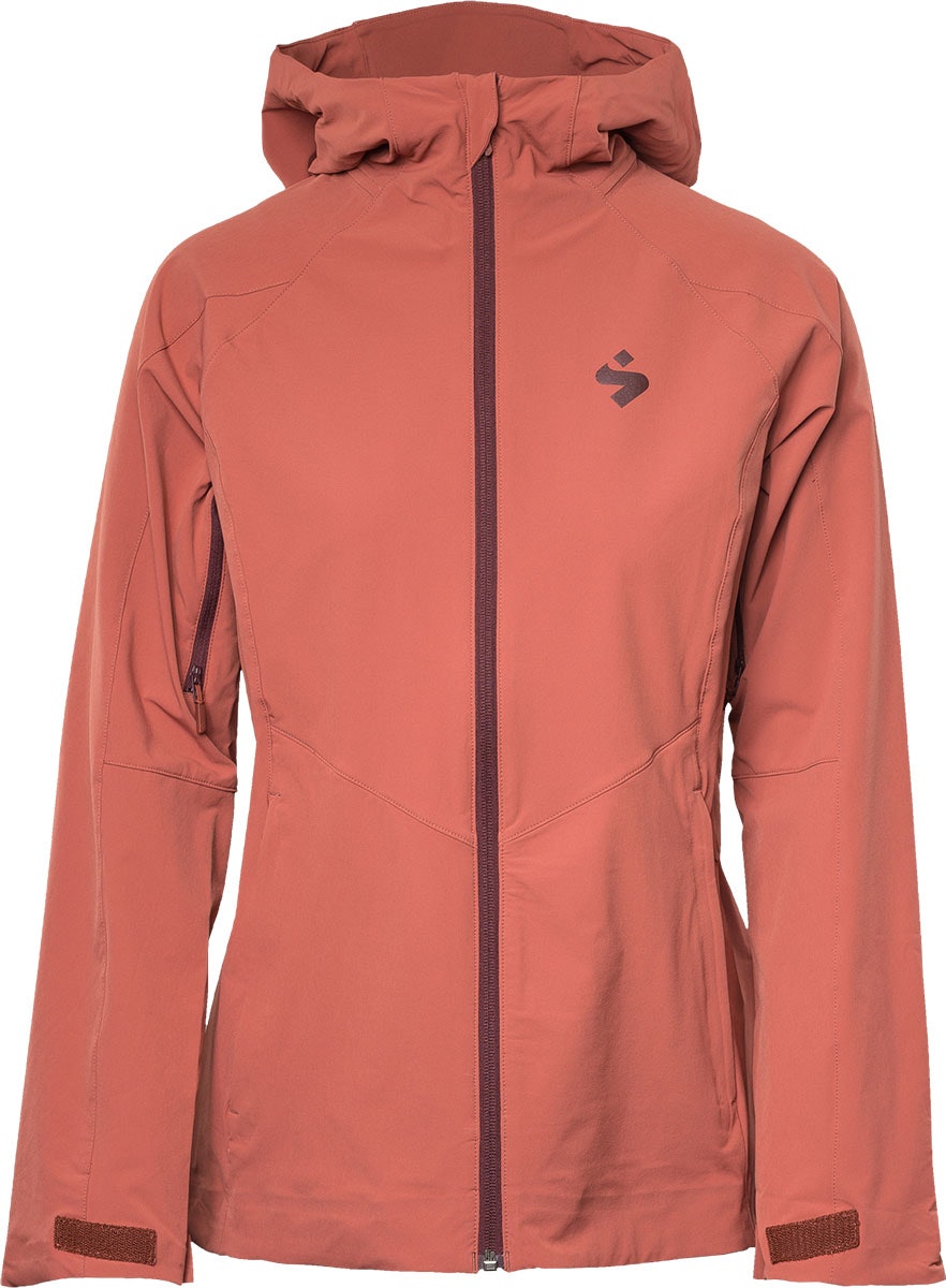 SUPERNAUT: Nye versjoner av den klassiske serien med tekniske skiklær. SUPERNAUT: Nye versjoner av den klassiske serien med tekniske skiklær.