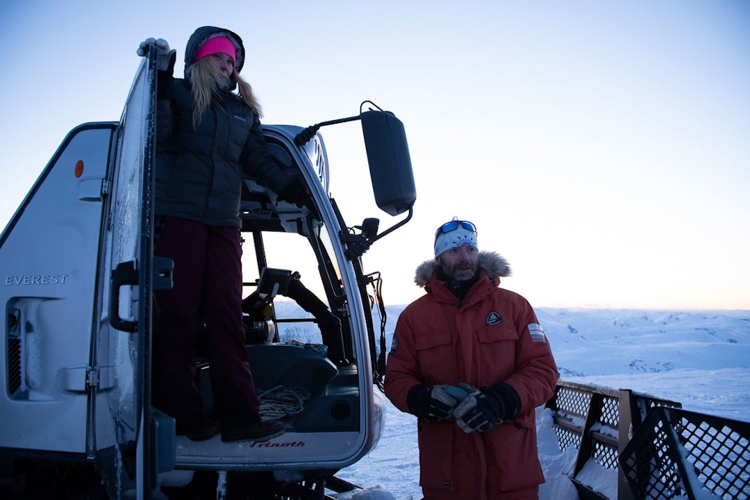 FORNØYDE DRIVERE: Daglig leder Nina Lensebakken og driftssjef Idar Aaboen er også eierne av Stryn sommerskisenter, som starter catskiing fredag. Foto: Anki Grøthe FORNØYDE DRIVERE: Daglig leder Nina Lensebakken og driftssjef Idar Aaboen er også eierne av Stryn sommerskisenter, som starter catskiing fredag. Foto: Anki Grøthe