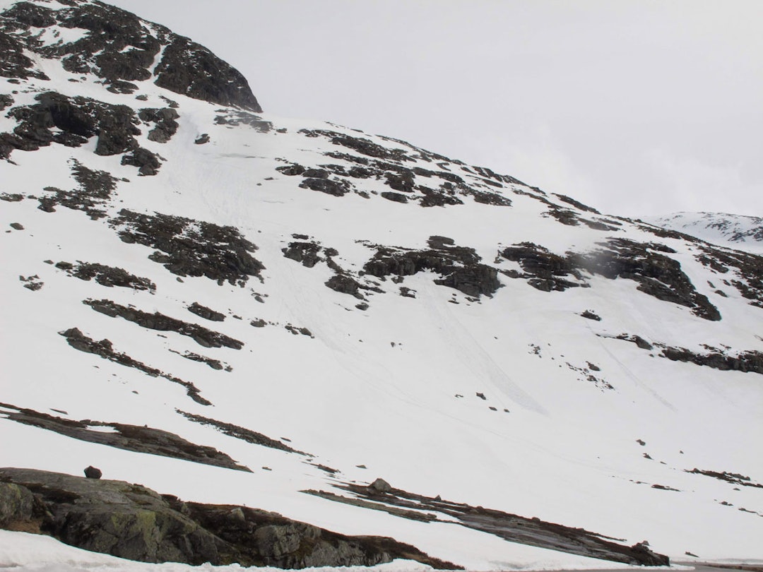 BAKSIDEN: Sløsjskred og nok snø på den korte baksiden. Foto: Pål-Trygve Gamme BAKSIDEN: Sløsjskred og nok snø på den korte baksiden. Foto: Pål-Trygve Gamme