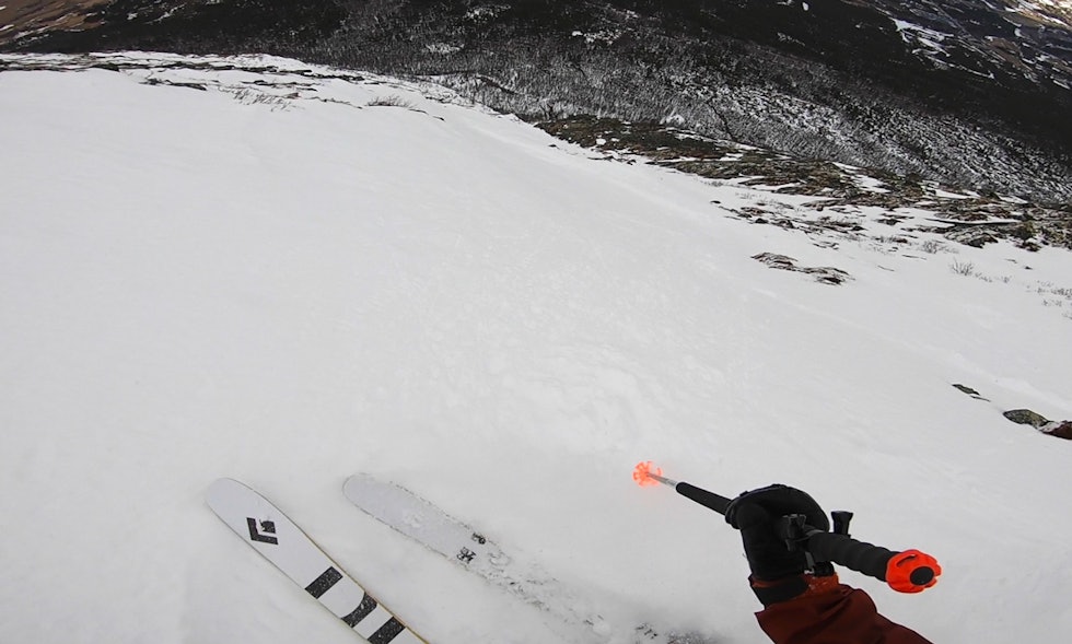 HELIO 88: De minste skiene i serien er godt egnet for brattkjøring. Dette er på nordsiden av Almannberget i Oppdal. Black Diamond Helio skitest topptur