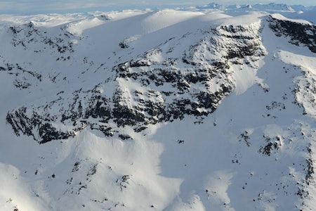 Vuoiddasriida fra nord. Foto: Rune Dahl / Toppturer rundt Narvik. Vuoiddasriida fra nord. Foto: Rune Dahl / Toppturer rundt Narvik.