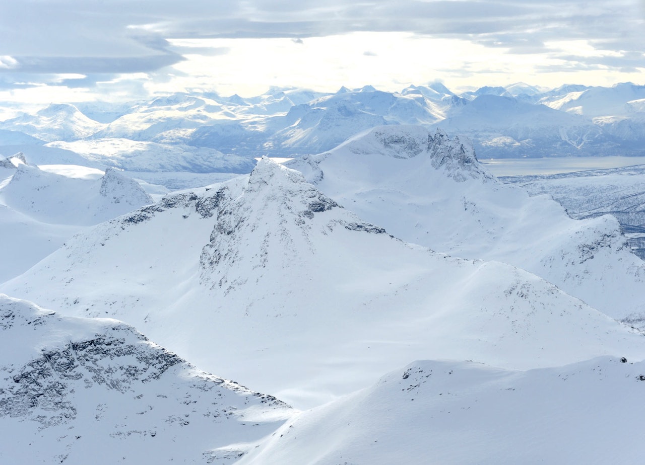 Oldertinden fra nord. Foto: Rune Dahl / Toppturer rundt Narvik