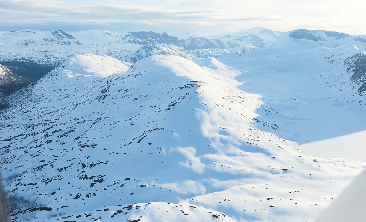 Loasevárri fra øst. Foto: Rune Dahl / Toppturer rundt Narvik. Loasevárri fra øst. Foto: Rune Dahl / Toppturer rundt Narvik.