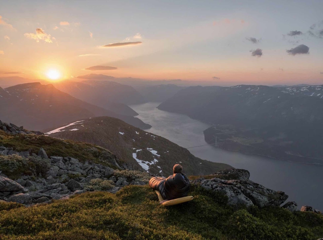 Høgt oppe over Hardangerfjorden. Foto: Kjartan Haugen Oksen Hardanger