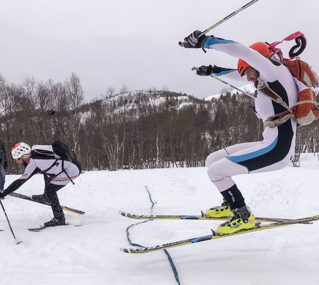 TETT: Temmelig spenstig opplegg da kampen om andre- og tredjeplassen ble avgjort. Foto: Timme Ellingjord TETT: Temmelig spenstig opplegg da kampen om andre- og tredjeplassen ble avgjort. Foto: Timme Ellingjord