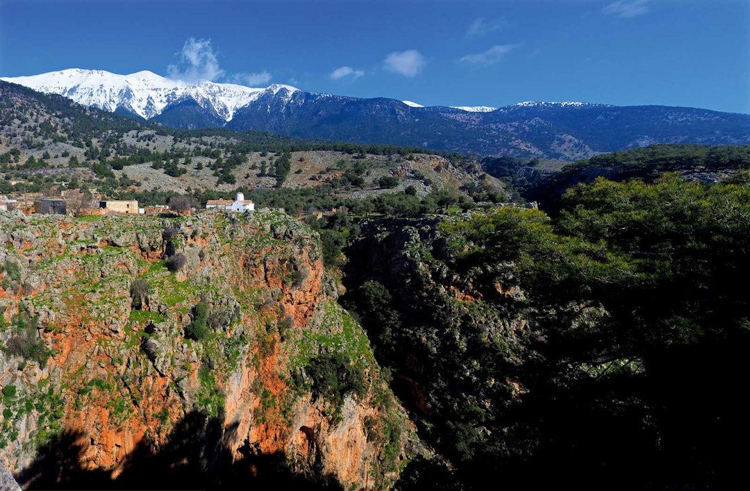 NATUR: Naturen på Kreta er kontrastrik og eksotisk, særlig om vinteren. Dype juv og snødekte fjell i et landskap som gir assosiasjoner til ørken er ikke uvanlig. Kreta-topptur-6