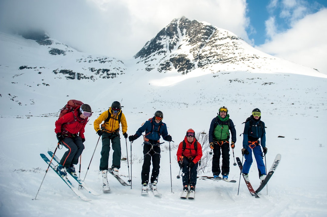 FULLTEGNET: Sunndal Ski Session ble utsolgt for lengst, og denne gjengen er fornøyd etter tur på Åbittinden sist helg. Foto: Arild Bjerkan FULLTEGNET: Sunndal Ski Session ble utsolgt for lengst, og denne gjengen er fornøyd etter tur på Åbittinden sist helg. Foto: Arild Bjerkan