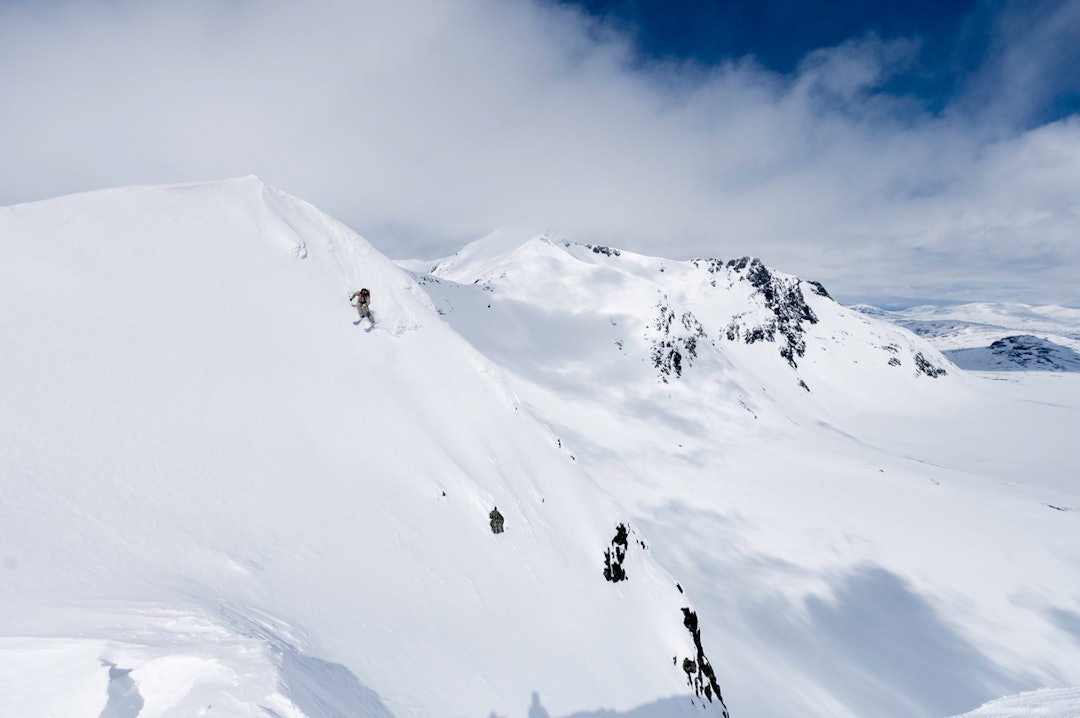 ROBERT SPESIAL: Dette er nok Robert Aaring flinkere enn Emi Iversen til. Foto: Martin Innerdal Dalen sylan topptur